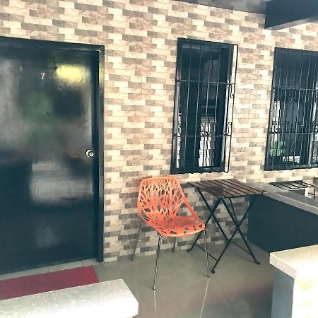 Halfway House Hostel Mactan Cebu Airport Lapu-Lapu City Exterior foto