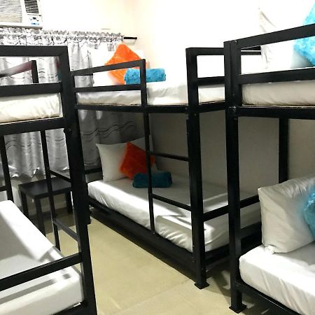 Halfway House Hostel Mactan Cebu Airport Lapu-Lapu City Exterior foto