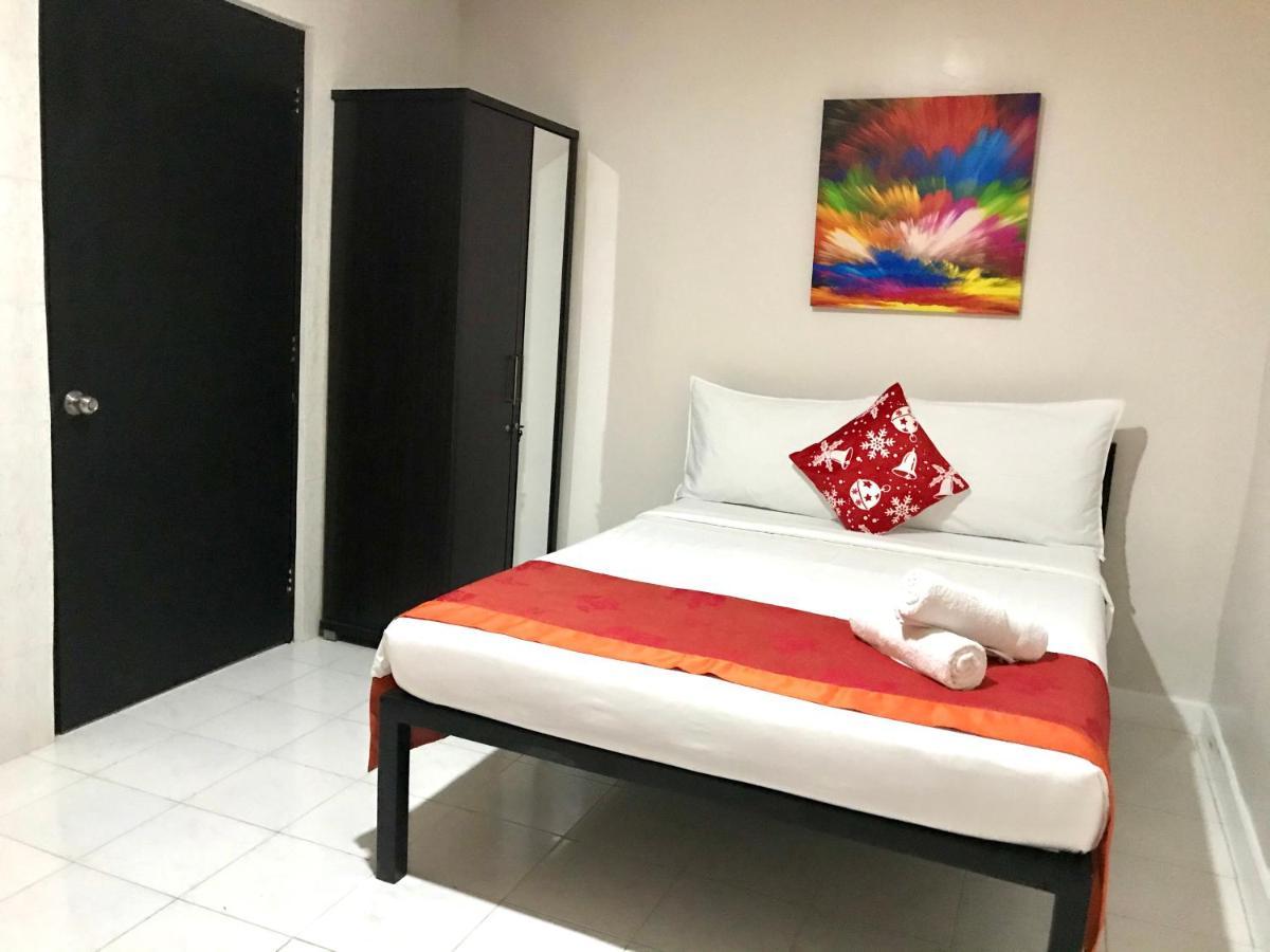 Halfway House Hostel Mactan Cebu Airport Lapu-Lapu City Exterior foto