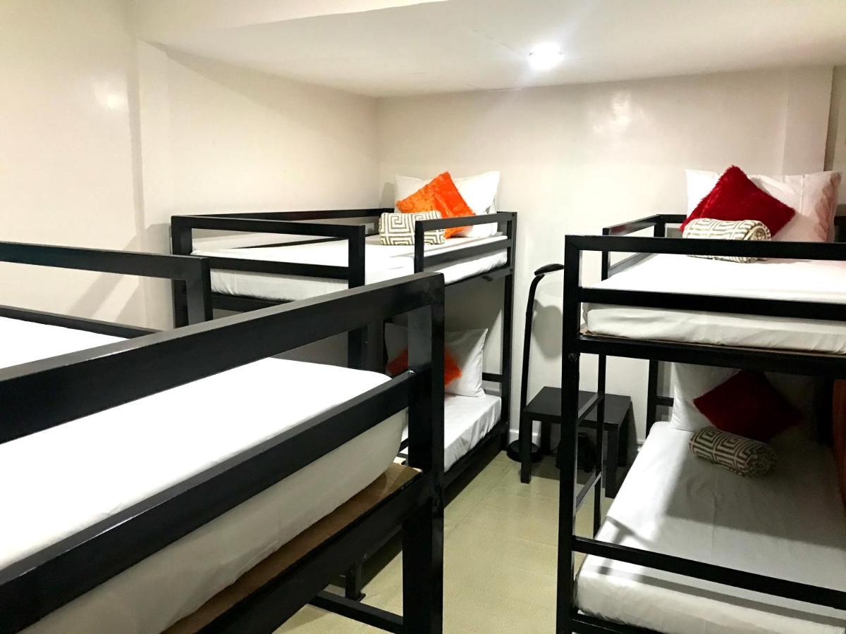 Halfway House Hostel Mactan Cebu Airport Lapu-Lapu City Exterior foto