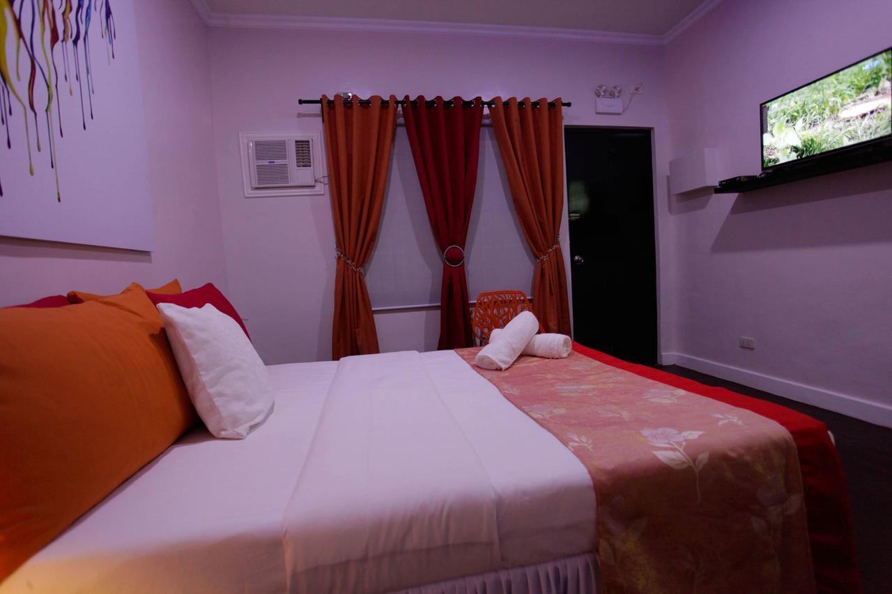 Halfway House Hostel Mactan Cebu Airport Lapu-Lapu City Exterior foto